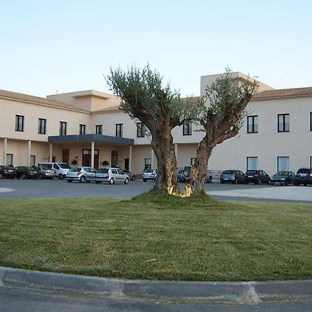 Hotel Maria Jimena โอคานญา ภายนอก รูปภาพ